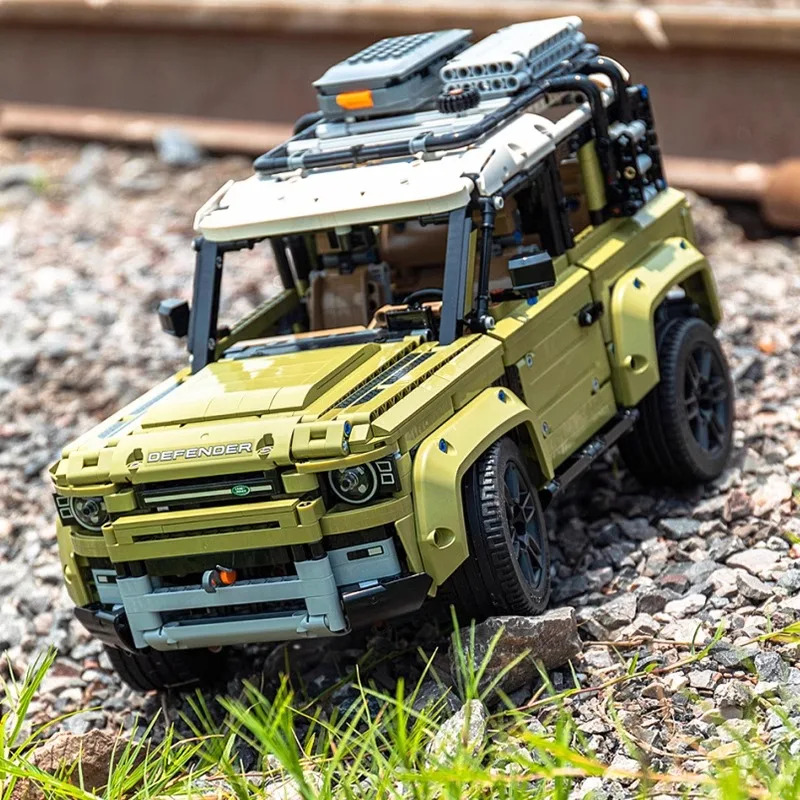 2573PCS 1:8 Technical Defender – Heavy Equipment Lego recenzja i cena